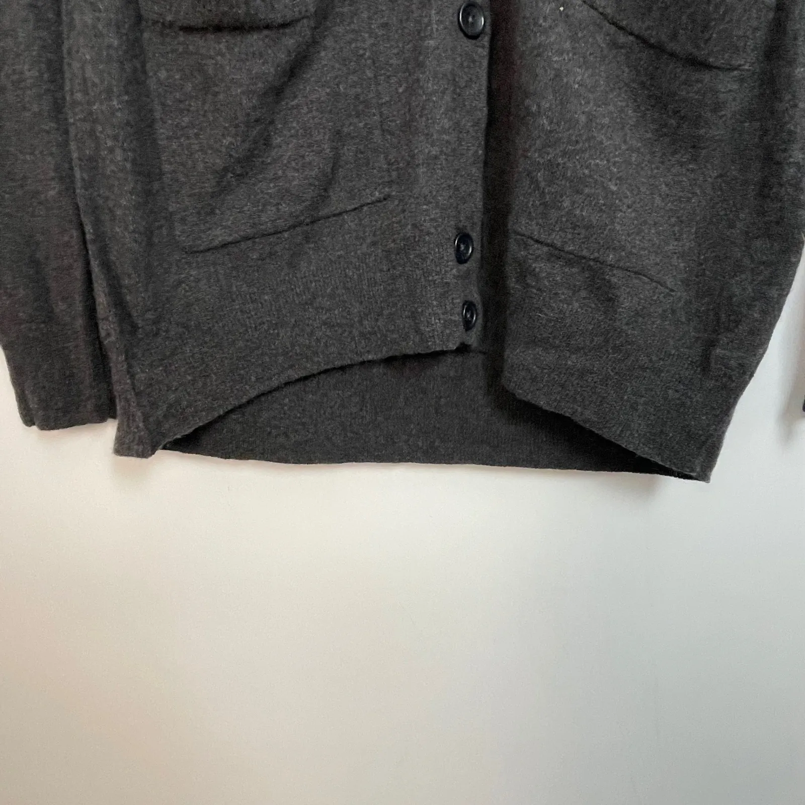 Magaschoni Women's Dark Gray 100% Wool Button Front Cardigan Sweater Size Medium - Image 4