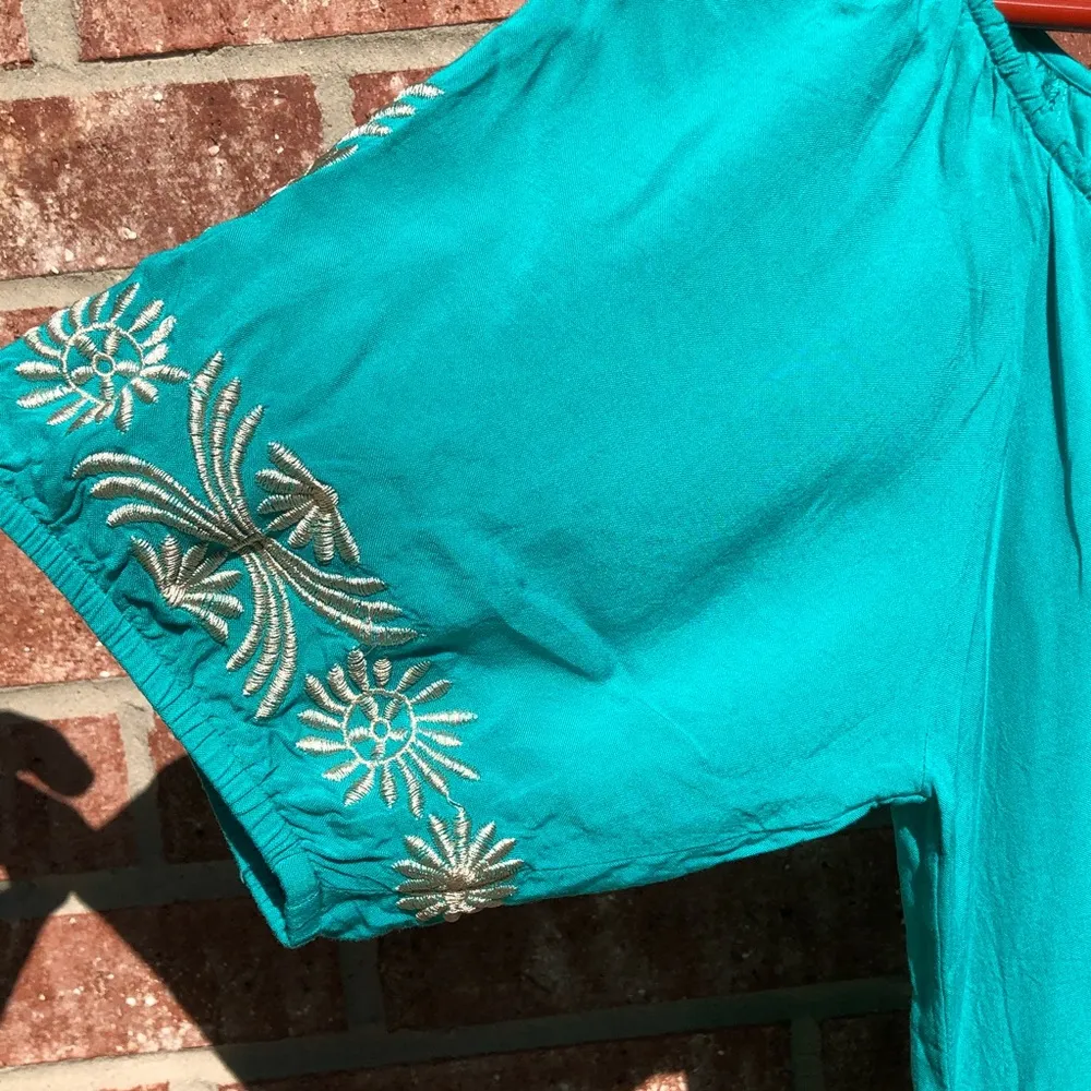 Urban Mangoz Turquoise Embroidered Top Blue Size M - Image 3