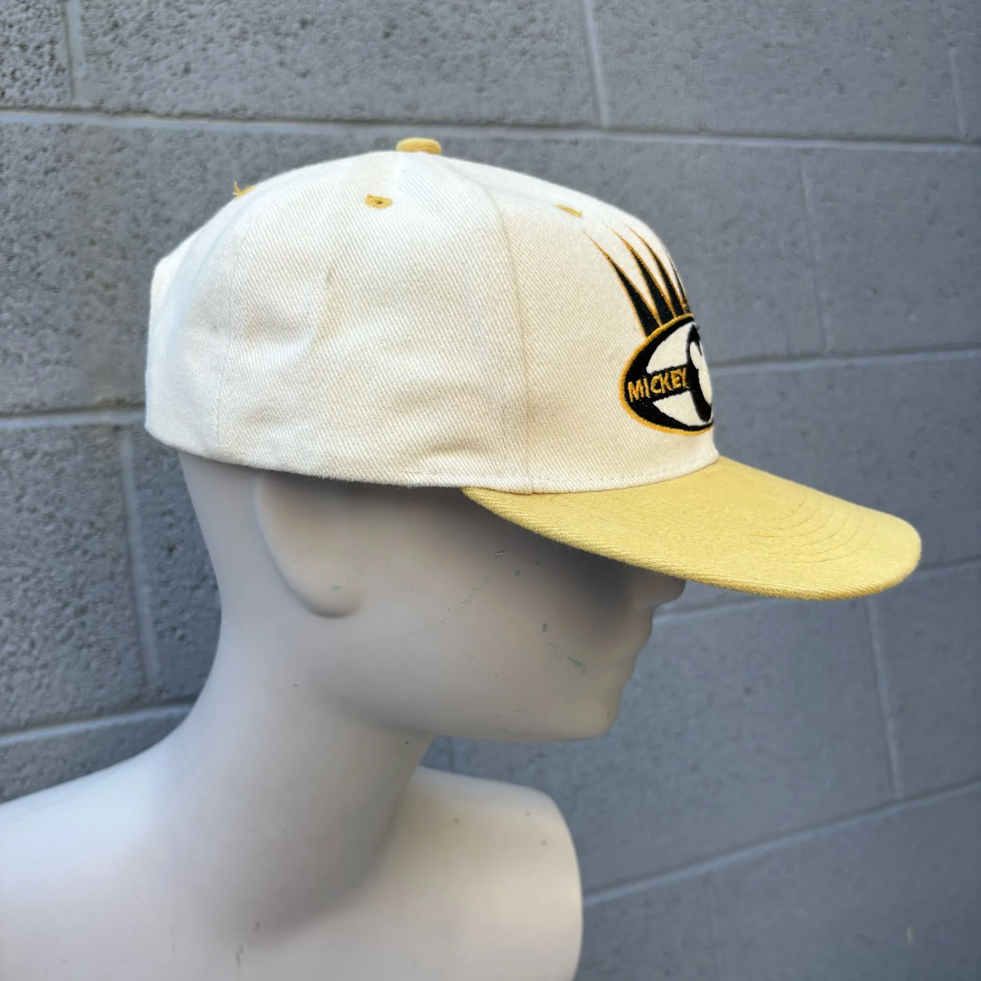 Vintage 90s Disney Unlimited Mickey Mouse Off White Yellow Gold Snapback Hat Cap - Image 4