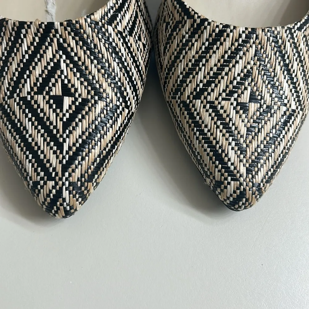 Andrew Geller Black and Tan Heels Elegant Design - Image 5