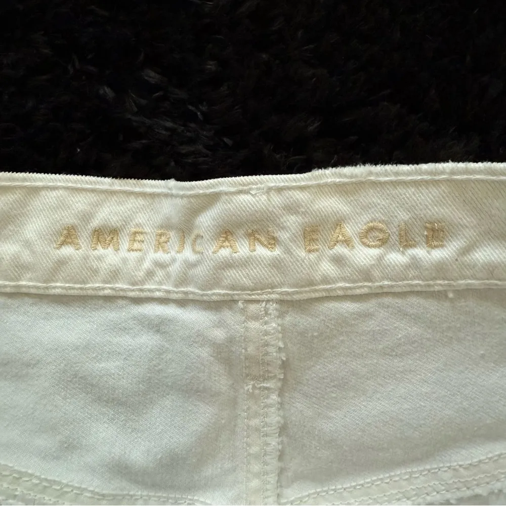 American Eagle AE Highest Rise 90s Boyfriend Shorts - Image 6