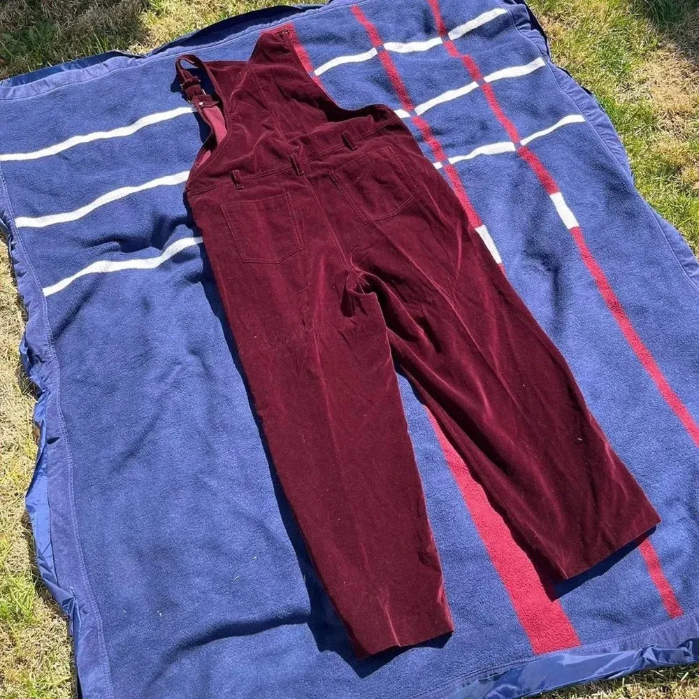 Vintage Real Comfort full length burgundy velour overalls Women’s size 14 Red - Image 4