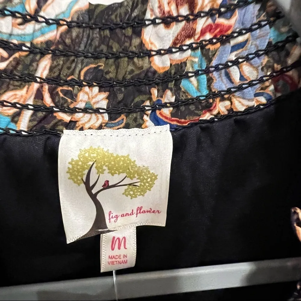 Black Tan Paisley Print Bohemian Mock Neck Long Sleeve Blouse Size Medium NWT - Image 3