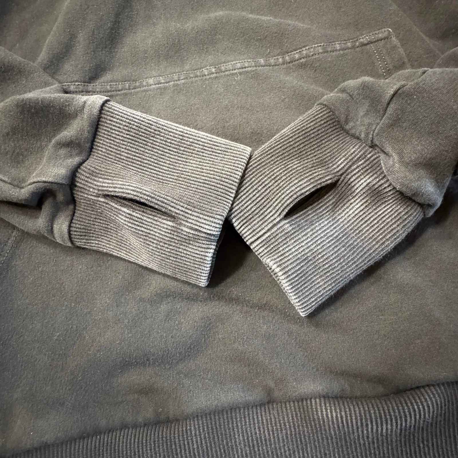 Constantly Varied Gear CVG I AM FREE Black Hoodie Womens XS Workout Thumbholes - Image 9