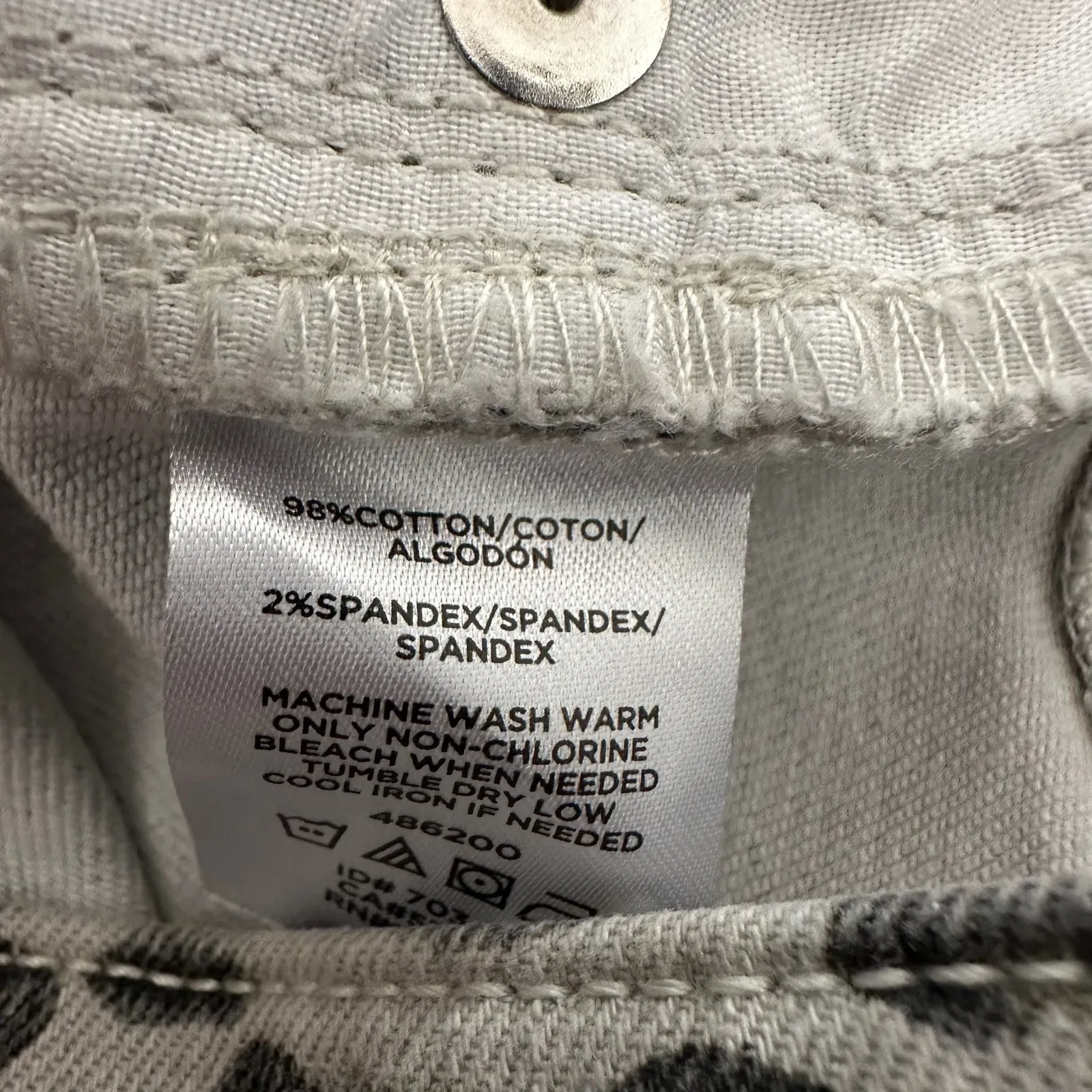 LOFT Curvy Skinny Leopard Print Jeans Size 10 - Image 4