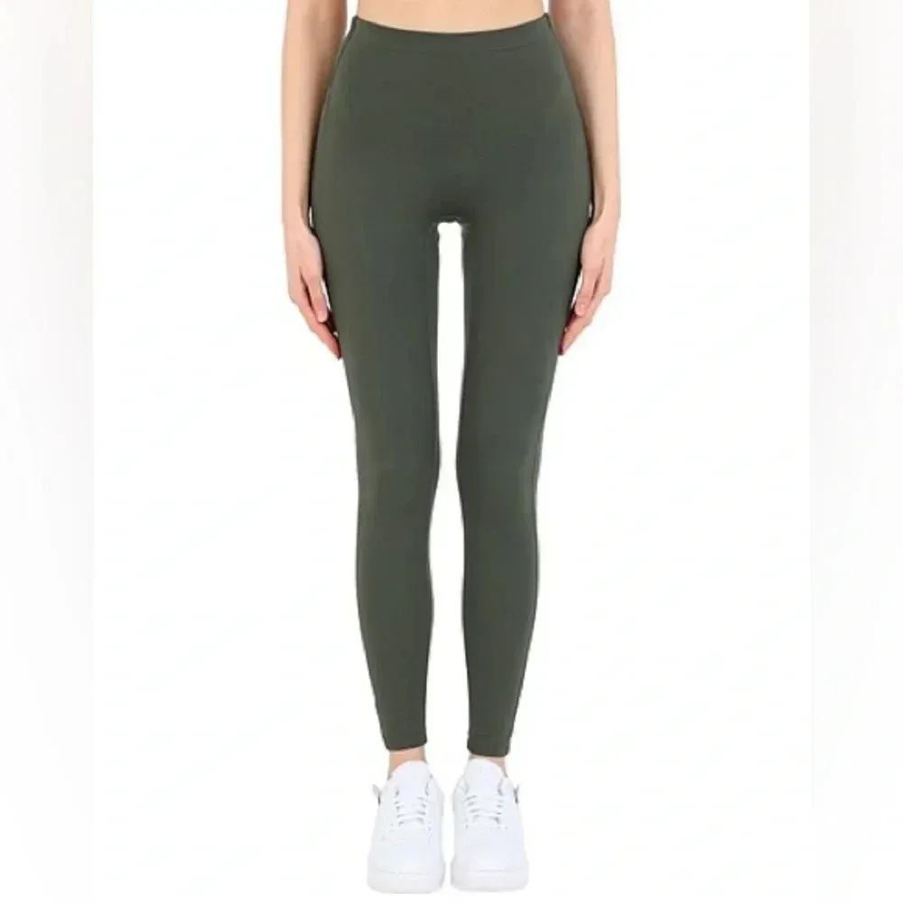 aday Lighten Up Sports Bra & Layered Up Thermal Leggings Set Green XS Activewear - Image 3