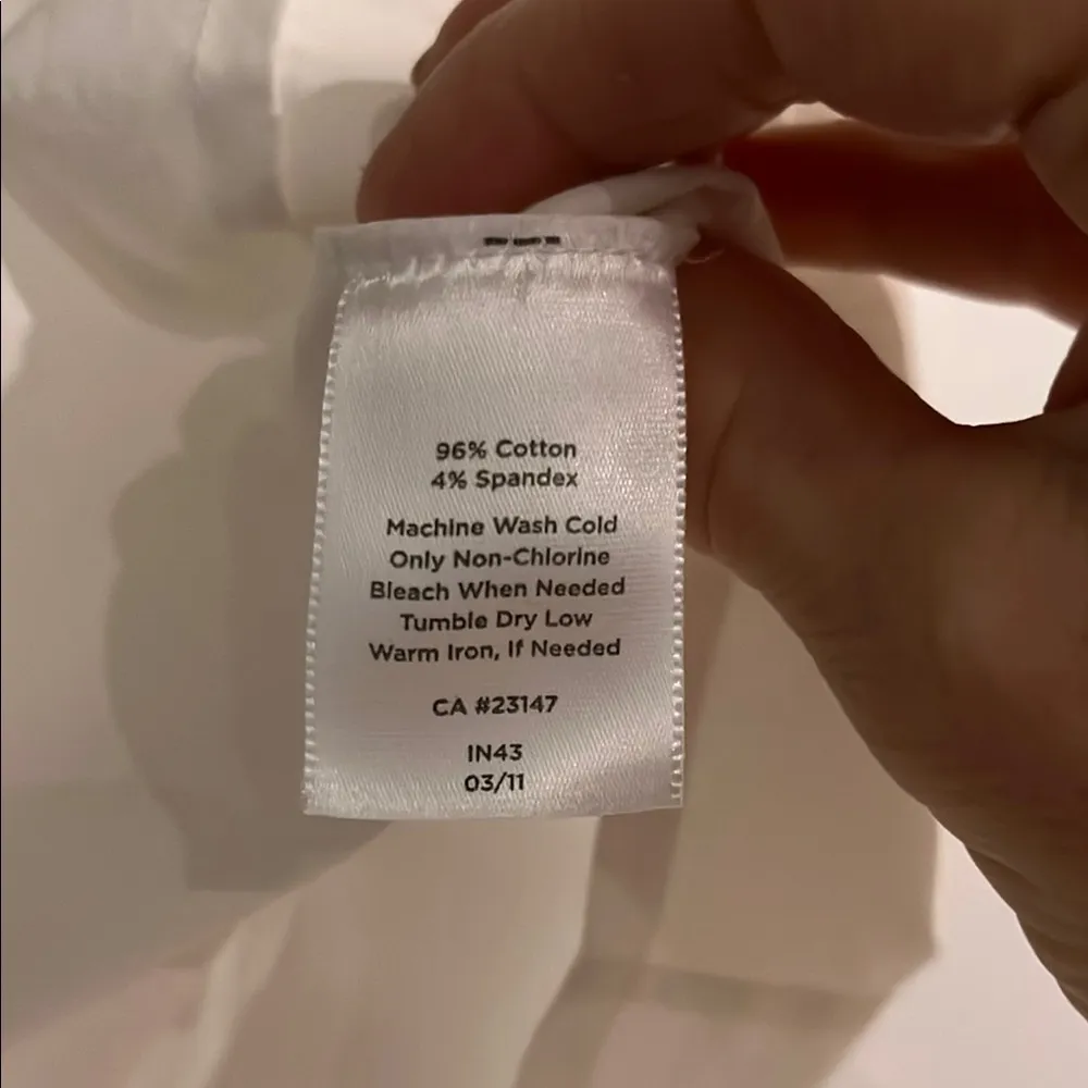 Classic White Button-Up Blouse - Image 5