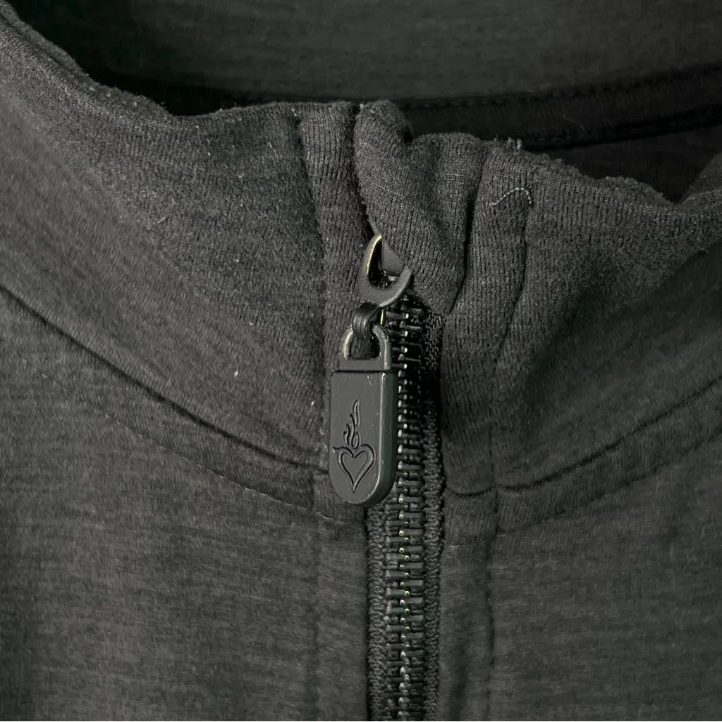 Torrid Active Size 0 Black Front Zip Long Sleeve Jacket Zip Pockets & Thumbholes - Image 8