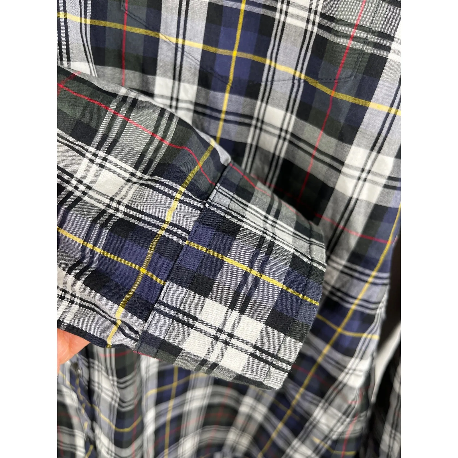 J. Crew Classic Fit Plaid Print Long‎ Sleeve Button Down Boyfriend Shirt Size 6 - Image 7