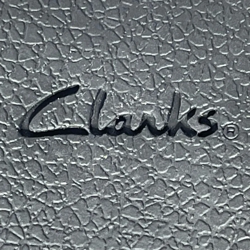 Bendables Black Leather Slip-On Shoes Size 9 - Image 11