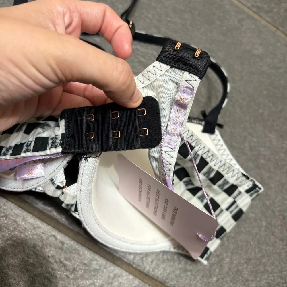 Savage X Fenty Black & White Gingham Remix Low Cut Balconette Bra 34B Padded Size undefined - Image 6