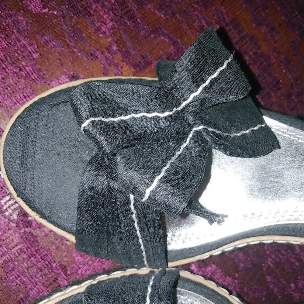 WHBM 5.5 Black House White Market Woven Black Grass Wedgies Shoes - Image 2