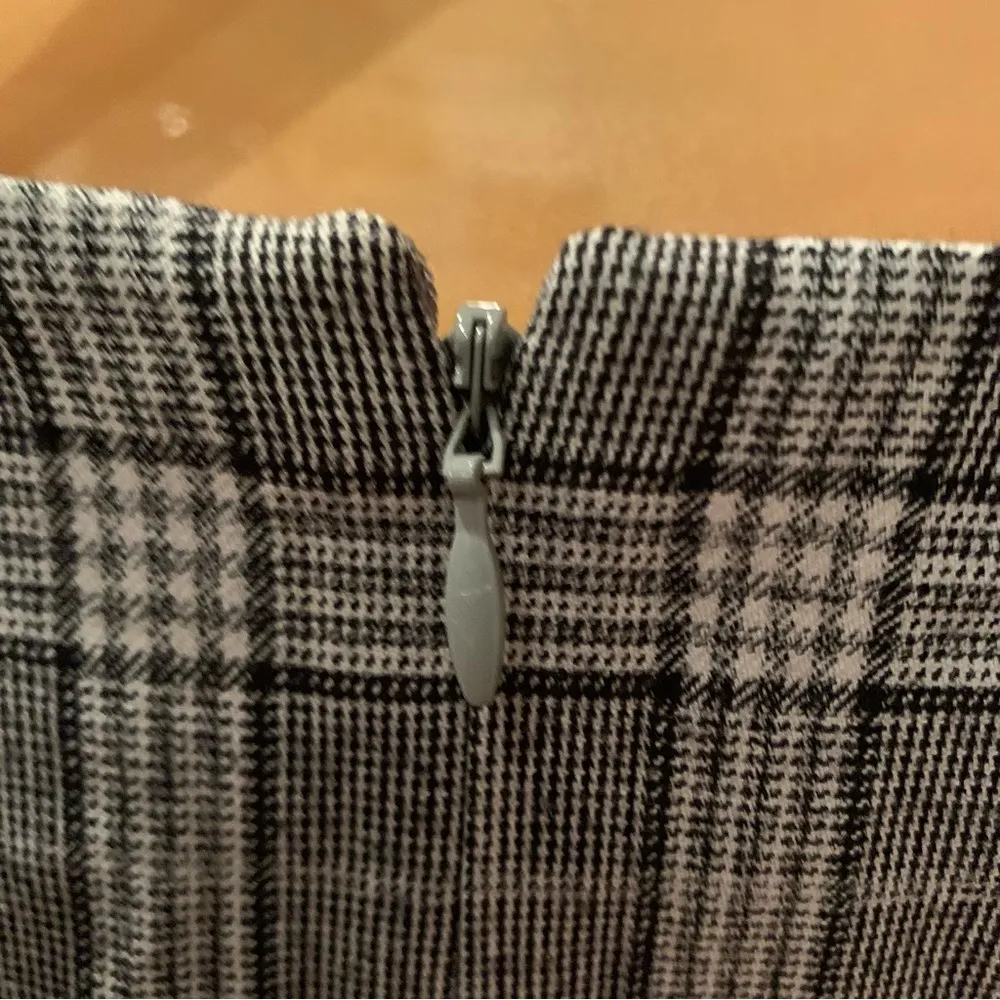 Banana Republic Gray Plaid “school Girl” Career Dress Size 6 Tulip Skirt - Image 4