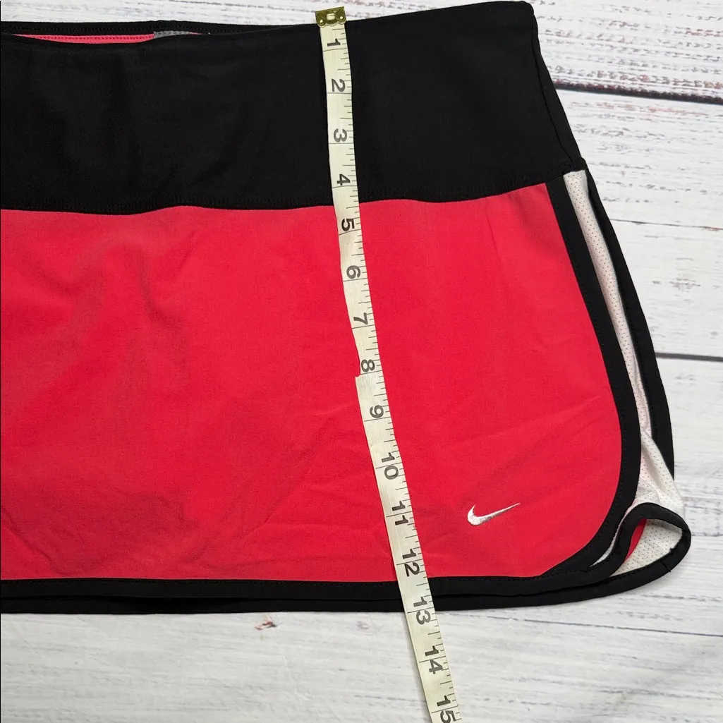 Nike Tennis Shorts Women’s Size M - Image 8