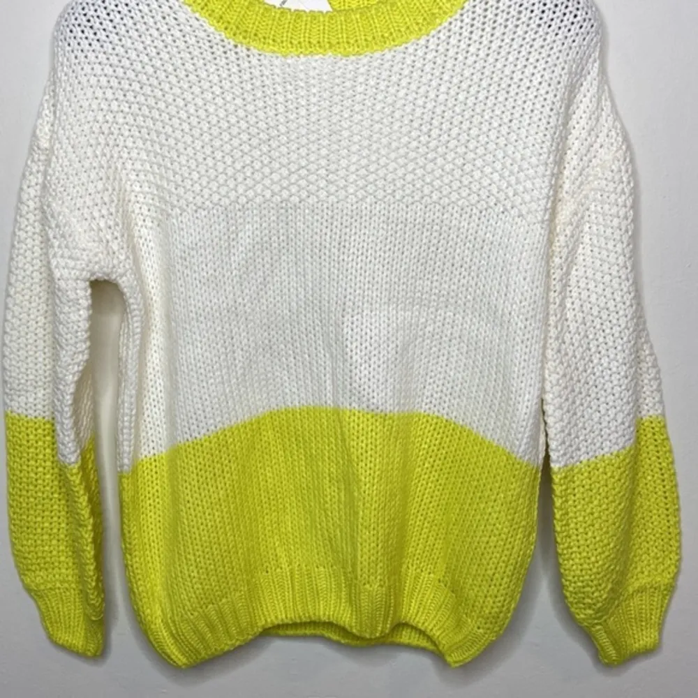 Elodie Women’s Color Block Crew Neck Sweater Size Medium NWT - Image 8