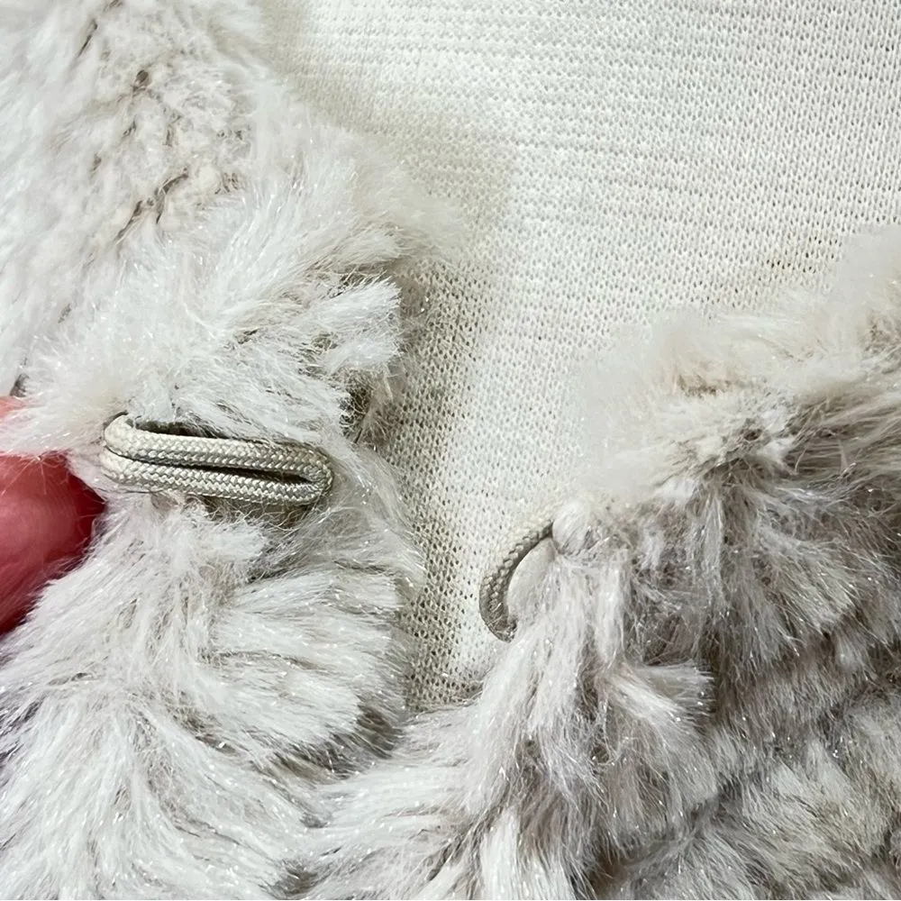 Sebby Cream Faux Fur Long Vest Size Medium - Image 8