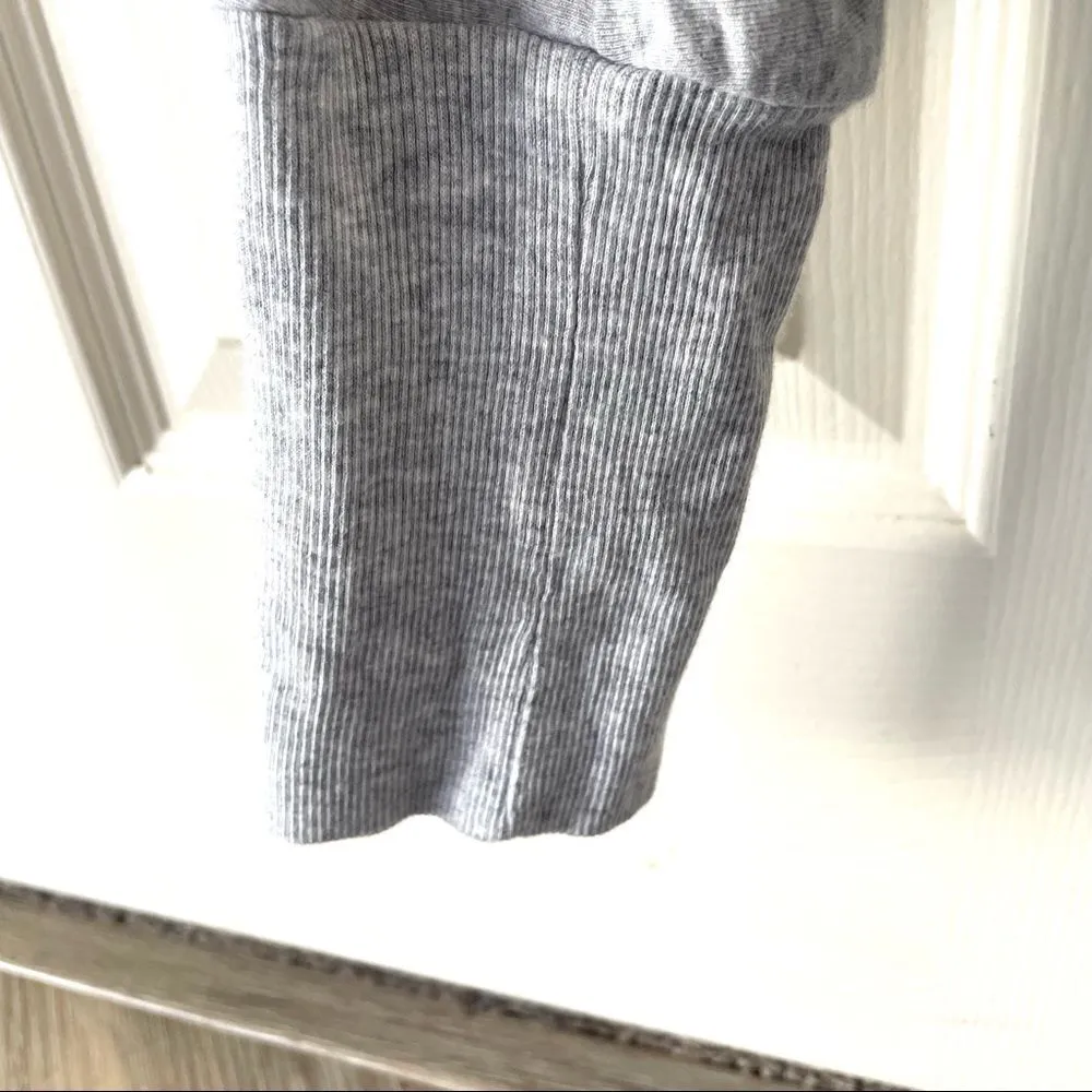 Two by Vince Canuto grey long sleeved V neck top - Image 8