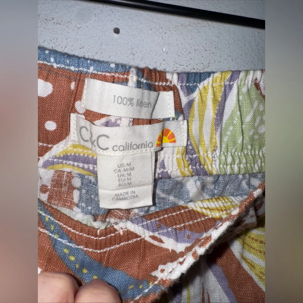 C&C California Linen Size Medium Colorful Palm Print High‎ Rise Crop Pants - Image 3