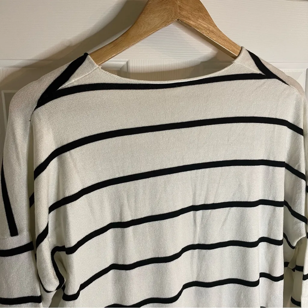 Dreamers White and Black Striped Cozy Sweater Size Small/Medium long line v neck - Image 7