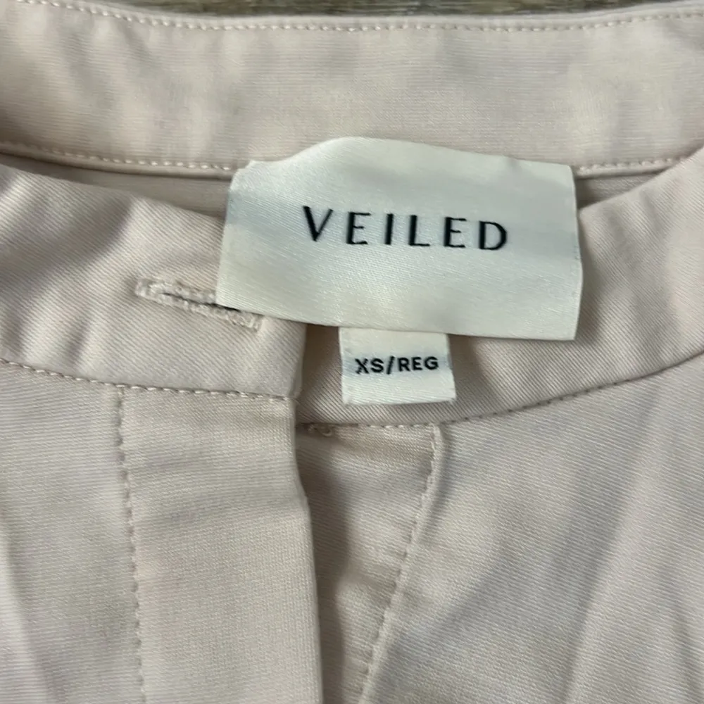 Veiled Cream Button - Image 2