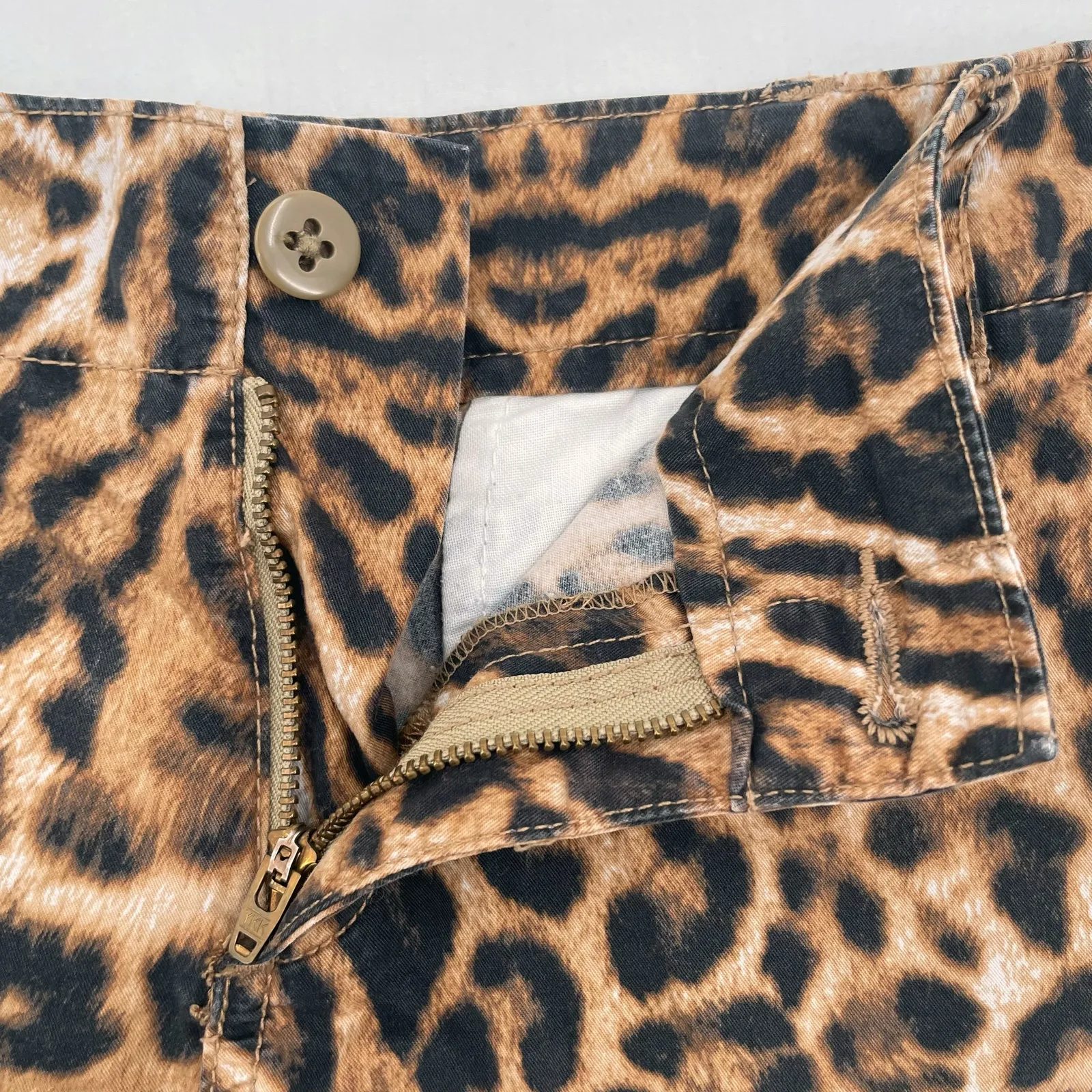Retro RL Leopard Cheetah Print Mini Shorts Cutoff Summer Mobwife Style Size 30 - Image 3