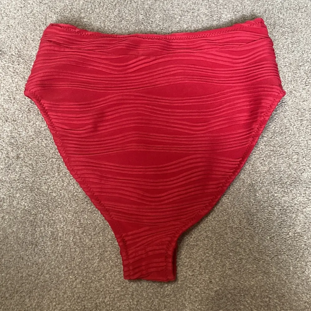 Blooming Jelly Red High Rise Textured Swim Bottoms Size S - Image 3