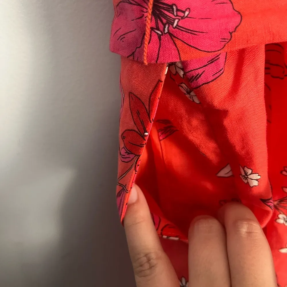 Banana Republic Light Red Floral Linen Blend Wide Leg Cropped Jumpsuit size 8P - Image 9