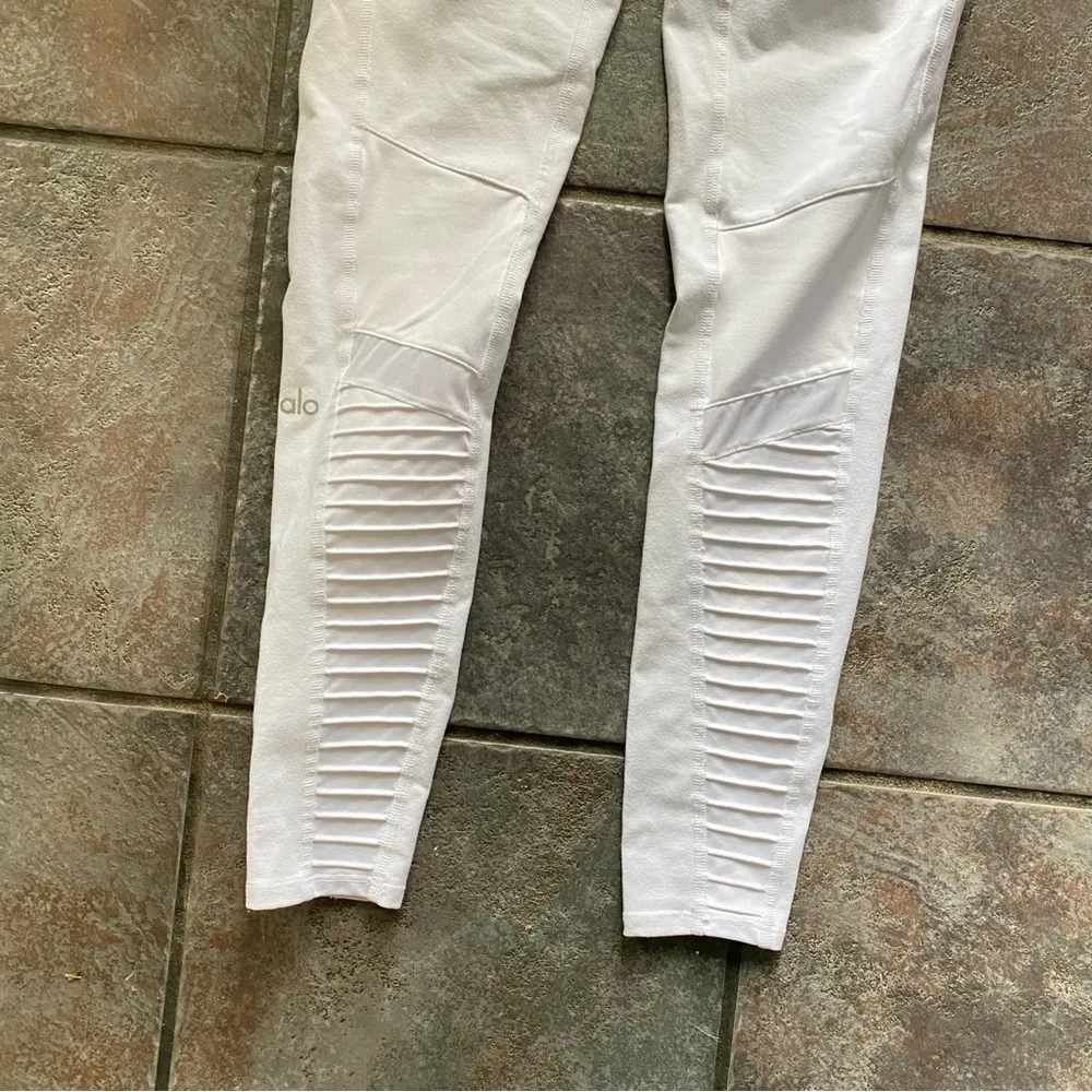 •Alo white ribbed moto leggings• Size S - Image 6