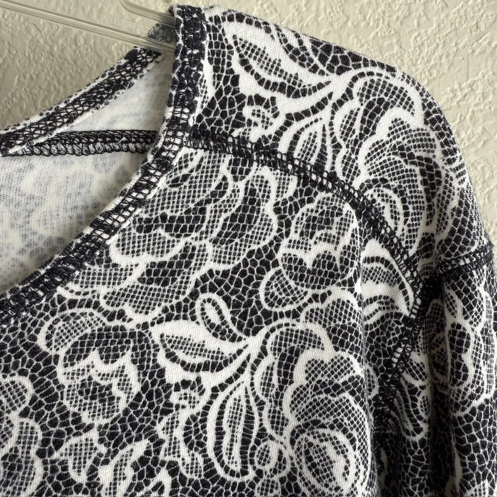 Floral Knit Button Front Blouse Black White Soft Scoop Neckline Modest Office 2X - Image 4