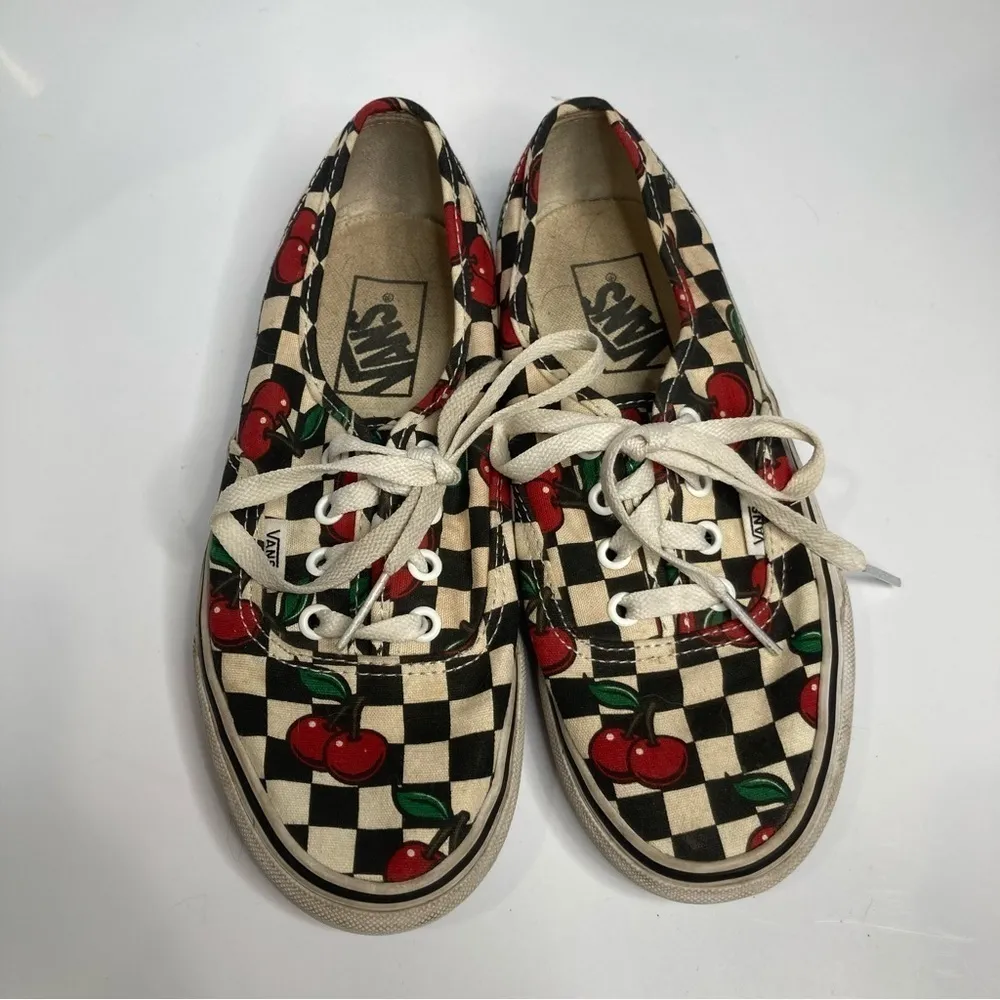 Vans cherry checkered sneakers unisex‎ sizing - Image 3