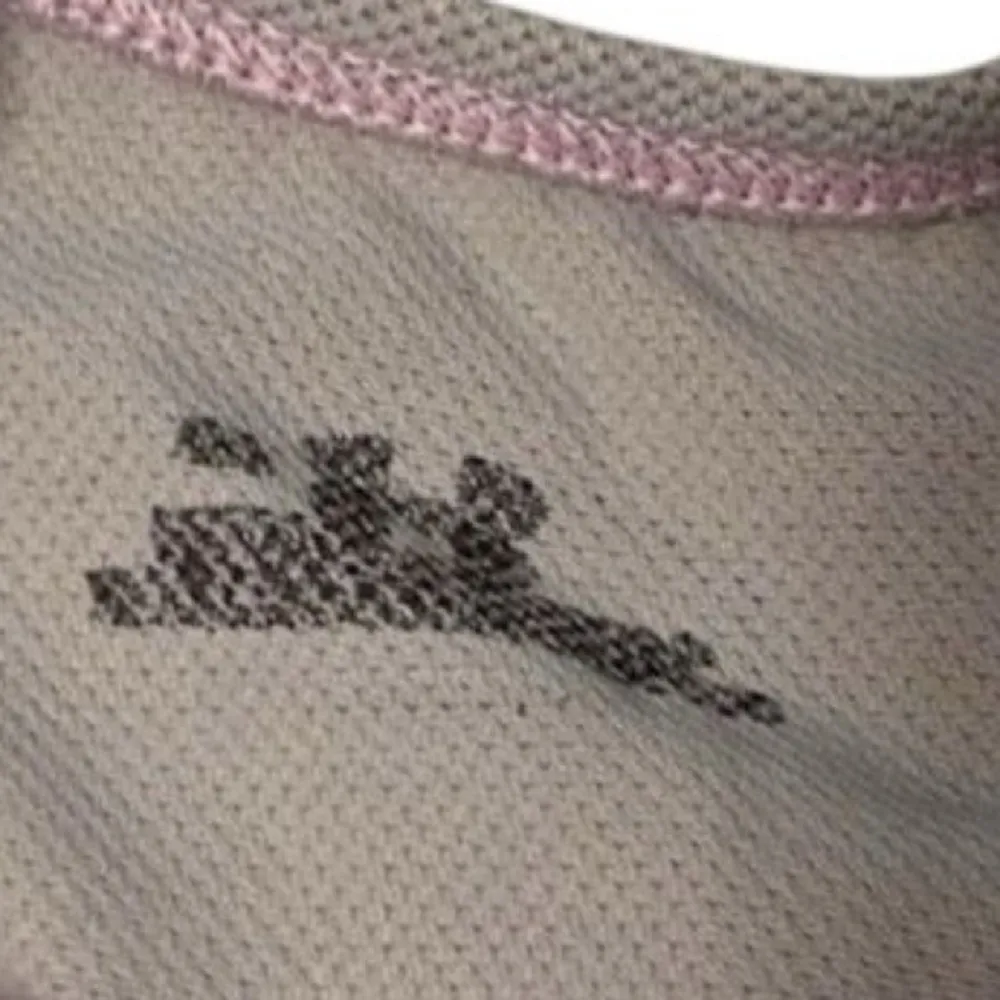 Under Armour Women's Lilac purple Sports Bra M Padded Racerback Wireless - Image 5