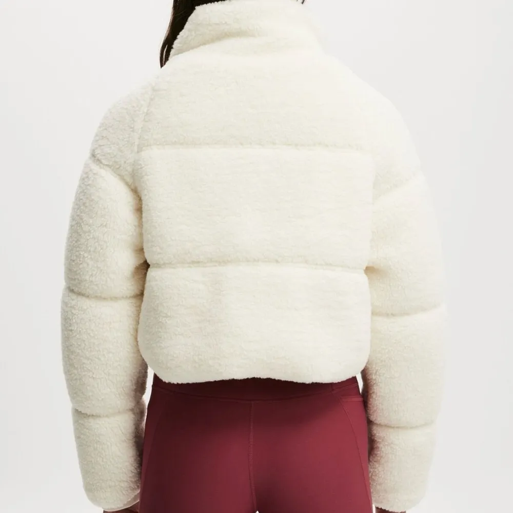 Cozy White Sherpa Cropped Jacket - Image 3