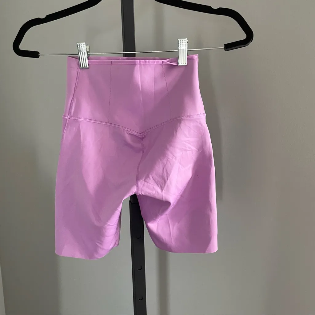 NWT Nike Go Women's Firm-Support High-Waisted 8" Biker Shorts with Pockets XS - Image 3