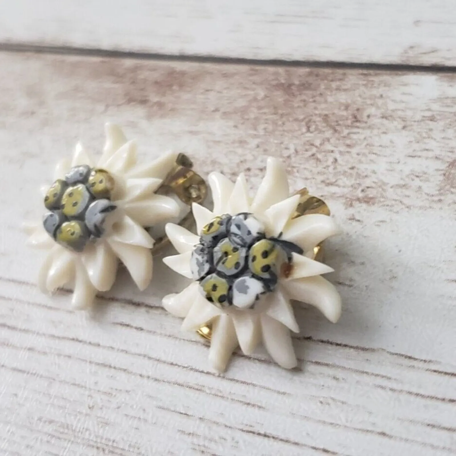 Vintage Clip On Earrings - Image 2