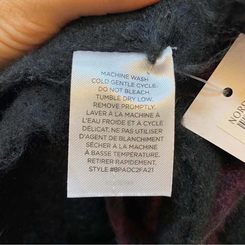 BP Nordstrom NEW Brushed Fringe Scarf & Fingerless Gloves Set Burgundy/Black - Image 7