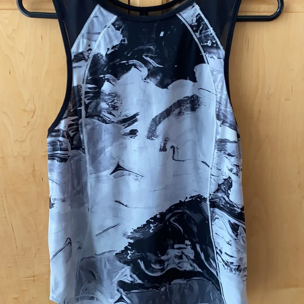 Lululemon  Sculpt Tank - Image 2
