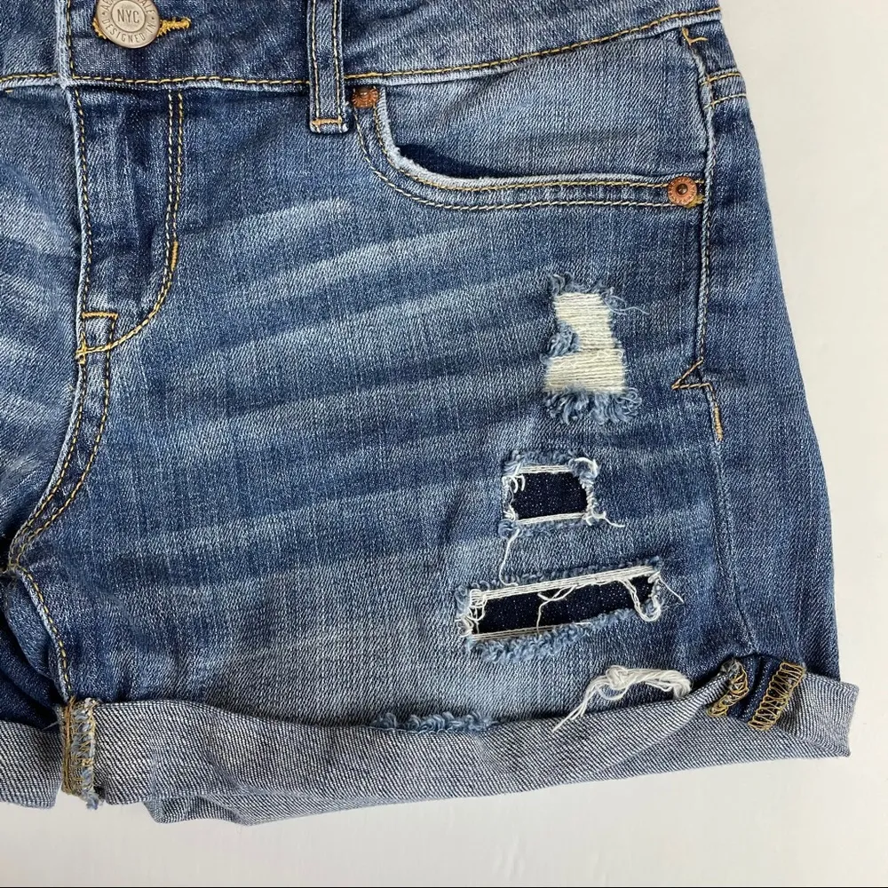 Aeropostale Distressed Cuffed Denim Jean Shorts Sz 8 - Image 7