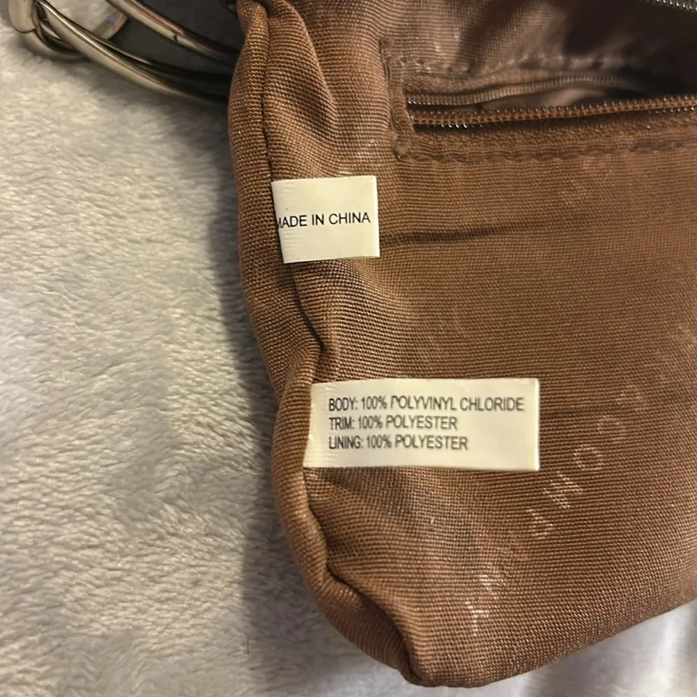 Bronze glitter 3 bangle wristlet w/inside pocket - Image 6