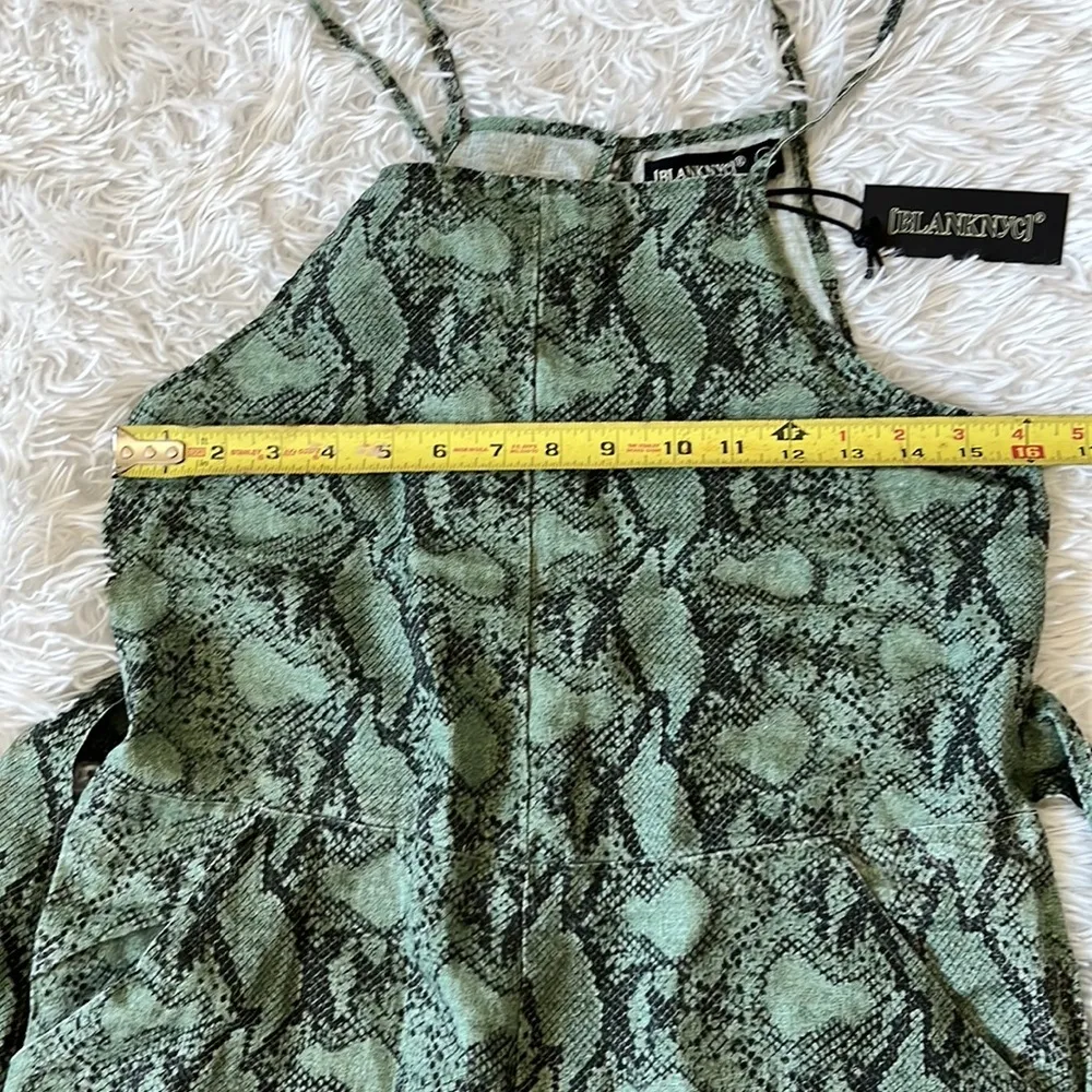 Blank Nyc Women’s Green Snake print linen jumpsuit size Small - Image 5