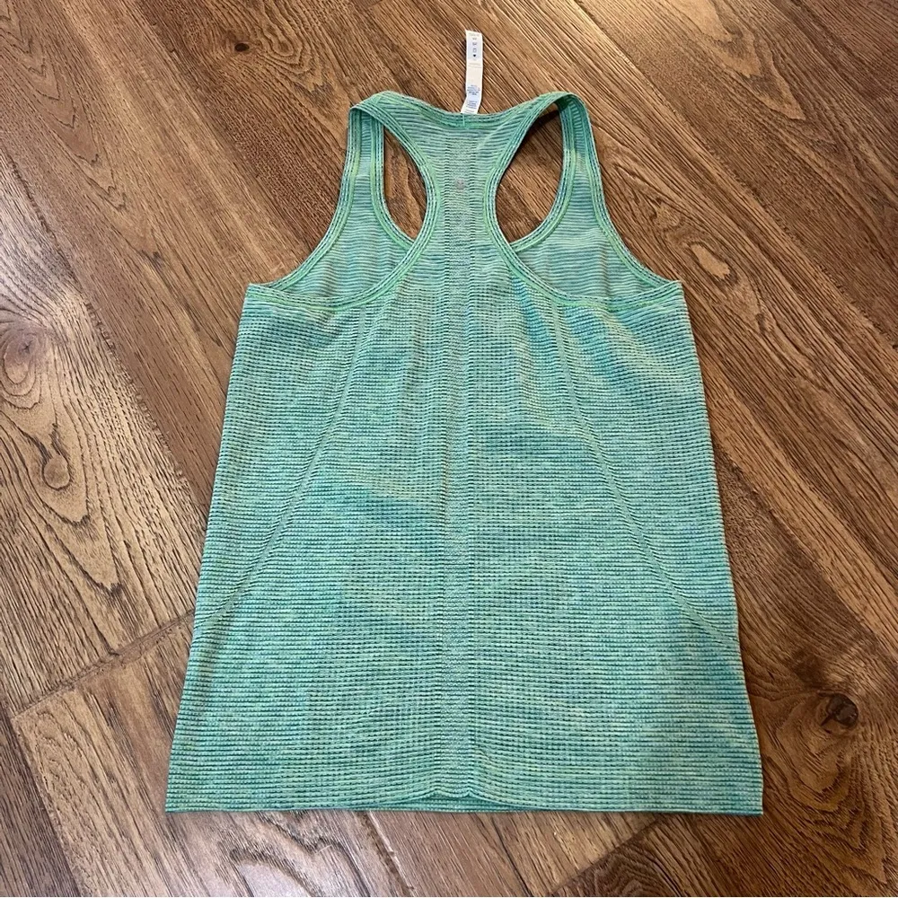 Lululemon Swiftly Tech Racerback Pistachio / Black Size 8 - Image 3