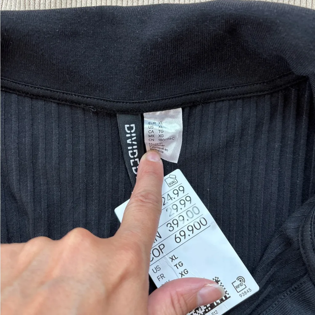 Solid Black Ribbed V-Neck Long Sleeve Collared Dress - Image 9