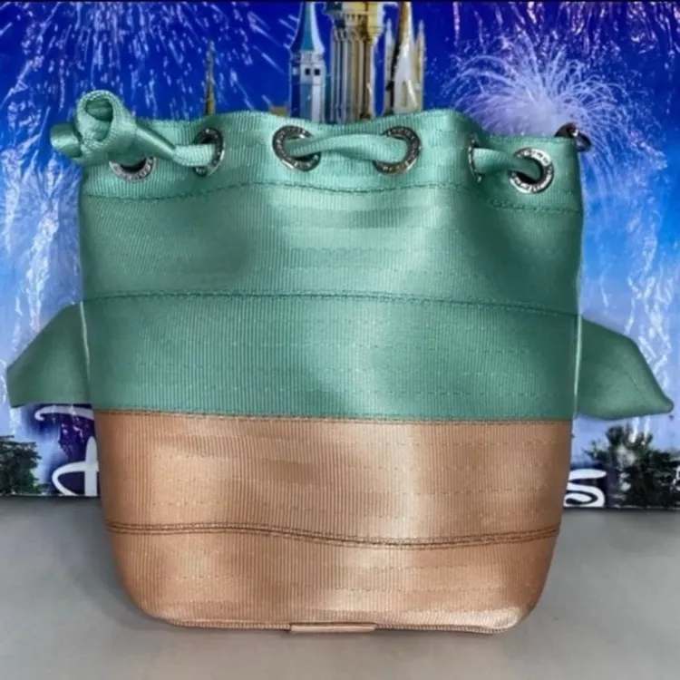 Disney parks x Harvey’s Star Wars Mandalorian Grogu baby Yoda mini park hopper Green - Image 3