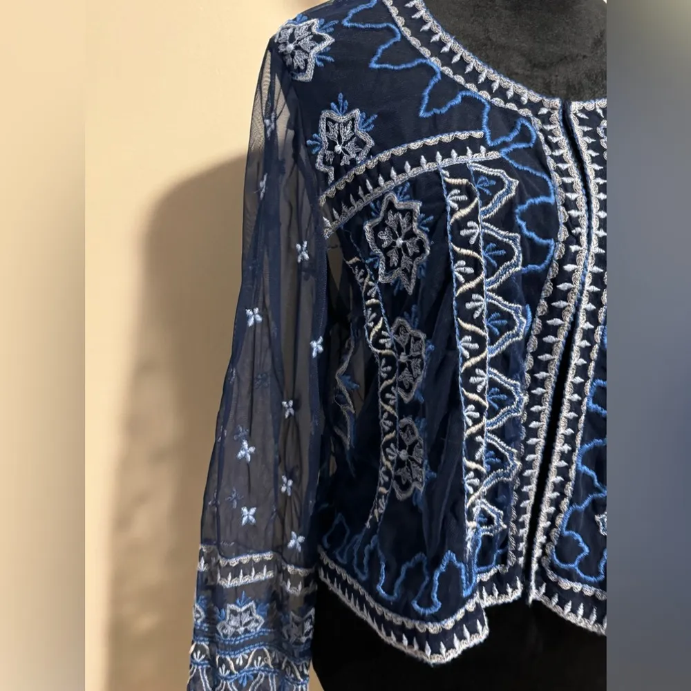 EUC Chico’s Blue and White Embroidered Sheer Bolero size large - Image 2