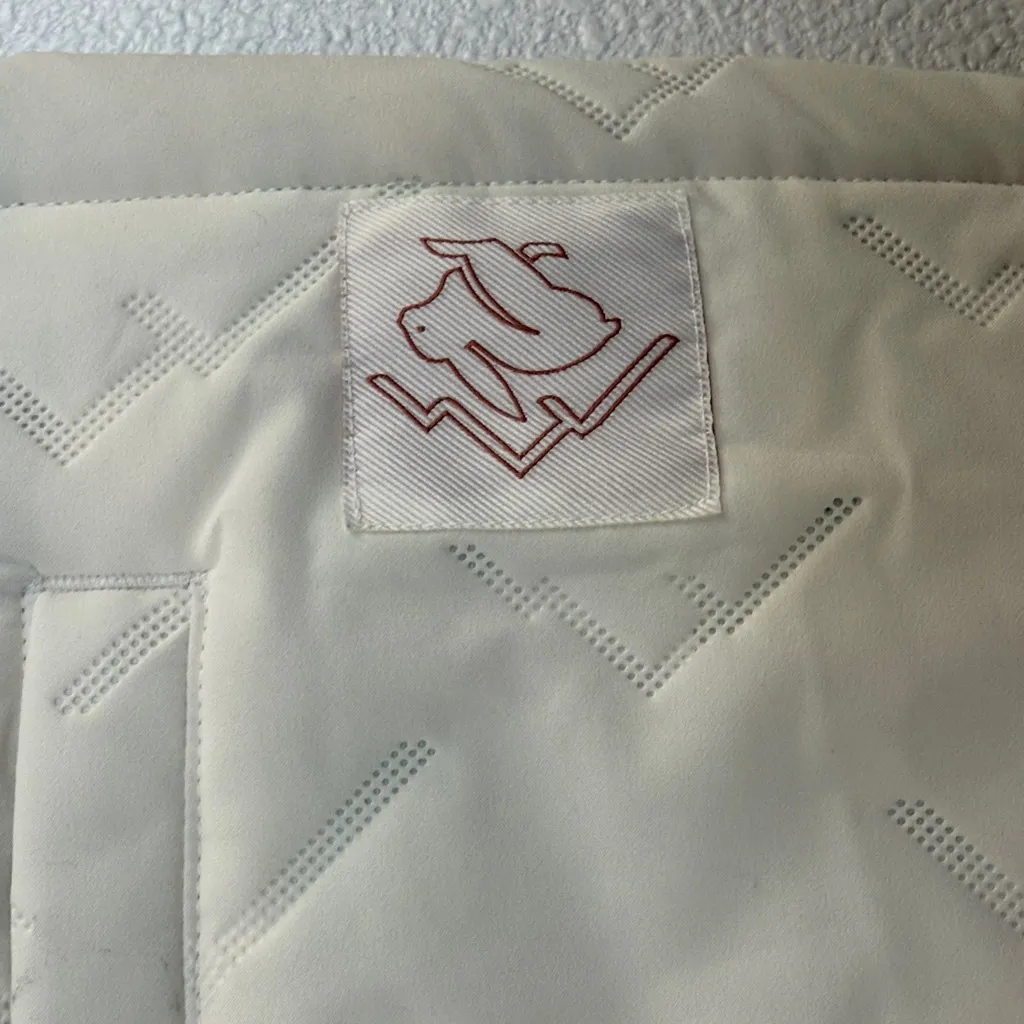 Rabbit Dawn to Dusk Vest in Cloud Dancer Size Medium White - Image 5