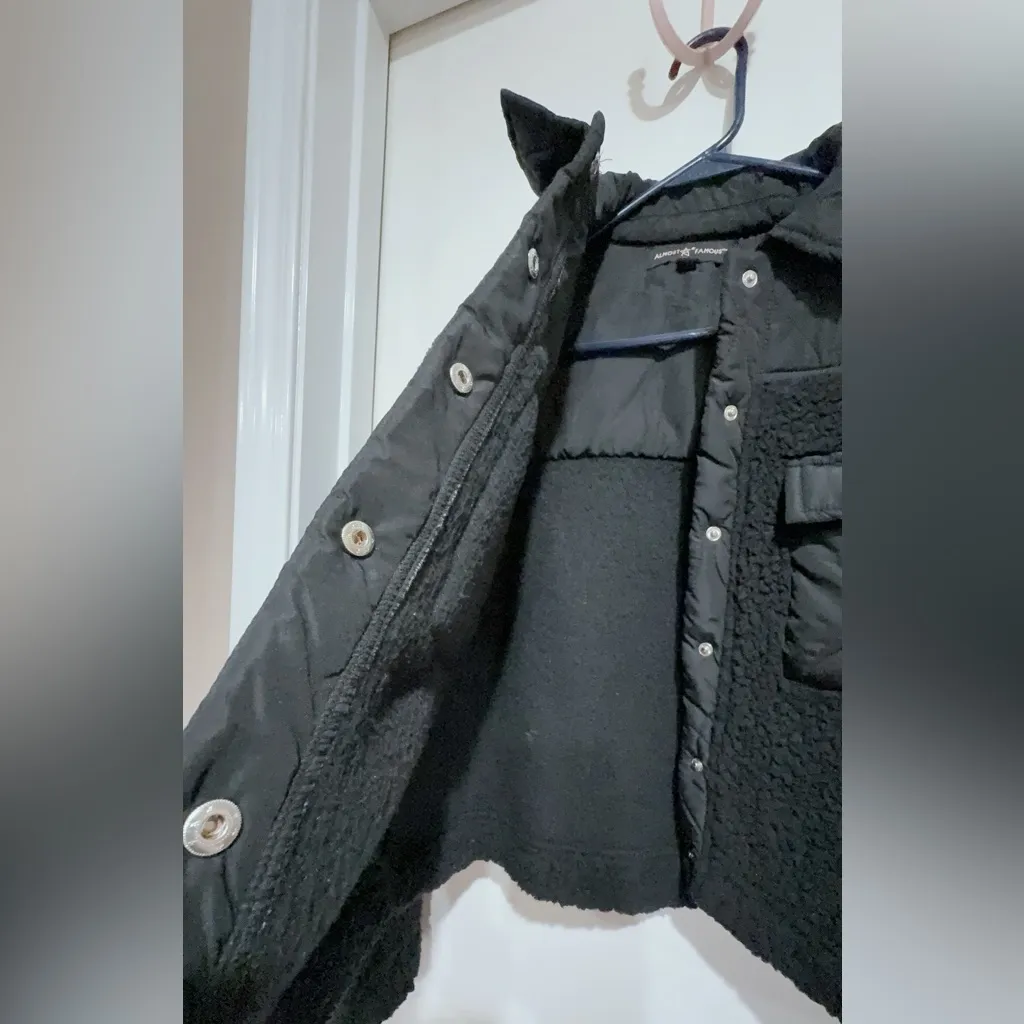 Almost Famous Black Quilted and Sherpa Jacket - Image 2