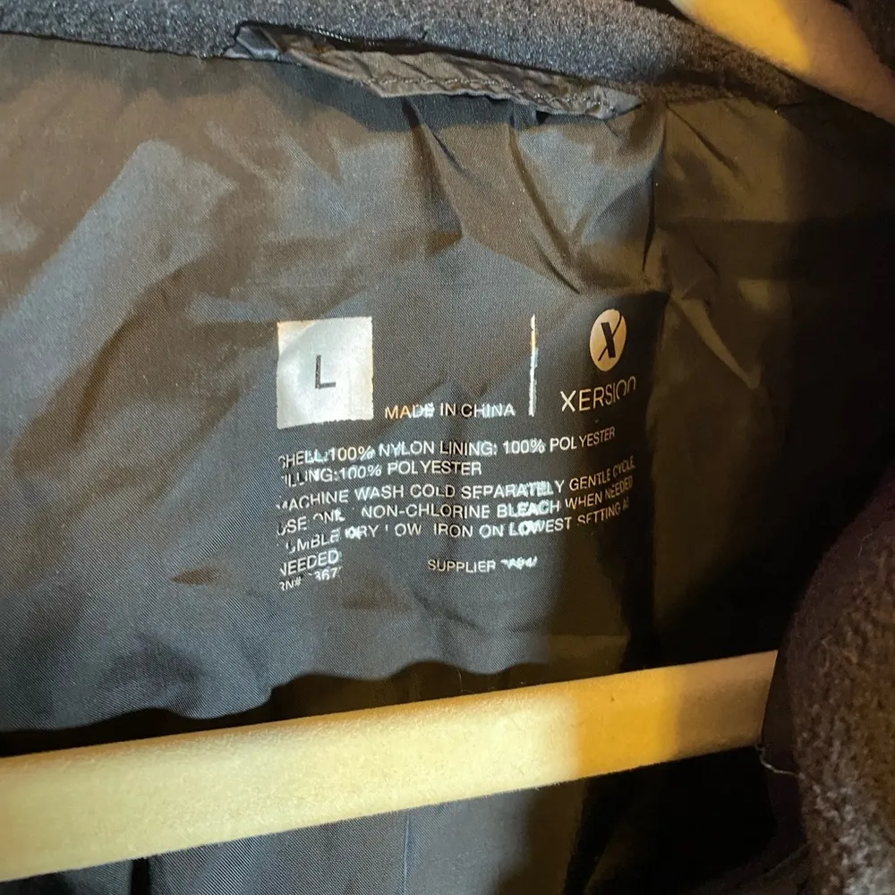 Xersion  Black Chevron Puffer Coat Large EUC - Image 7