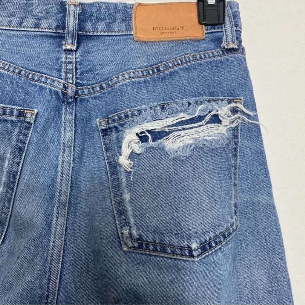Moussy Vintage MV Latrobe Medium Wash Distressed Jeans Size 25 - Image 9