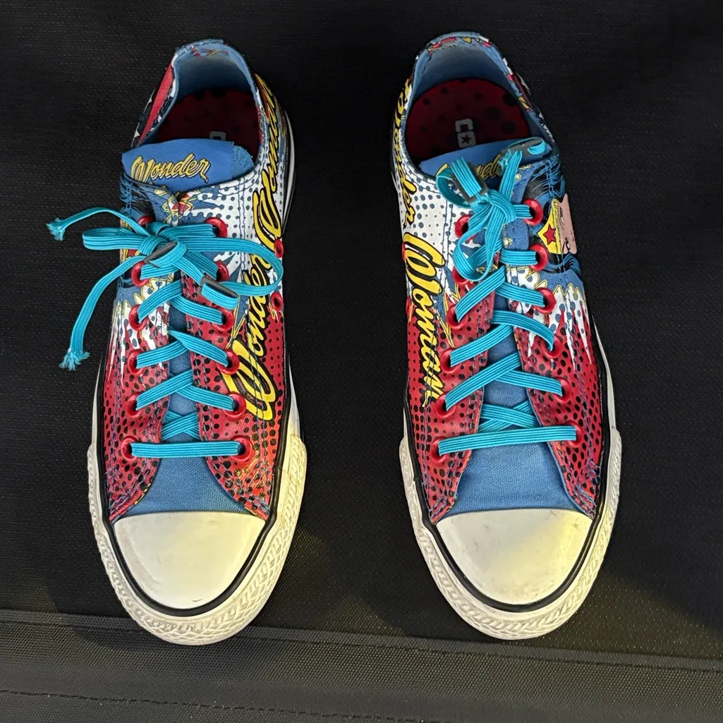 CONVERSE DC Comics Wonder Woman 131719F Low Top Sneakers EUC Wmn 8 ; Men 6 - Image 4