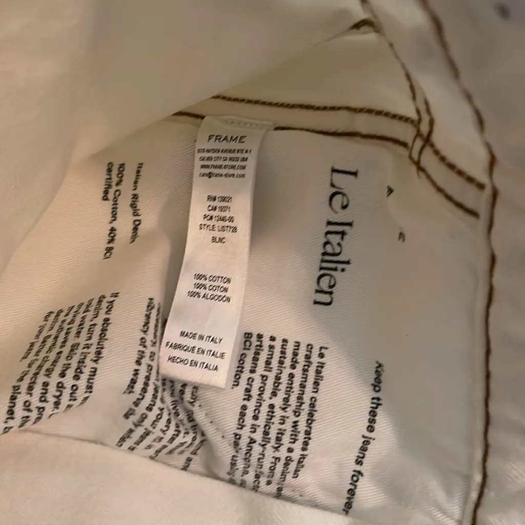 Frame Denim Le Italien Straight Leg Jeans‎ in Blanc White - Image 7
