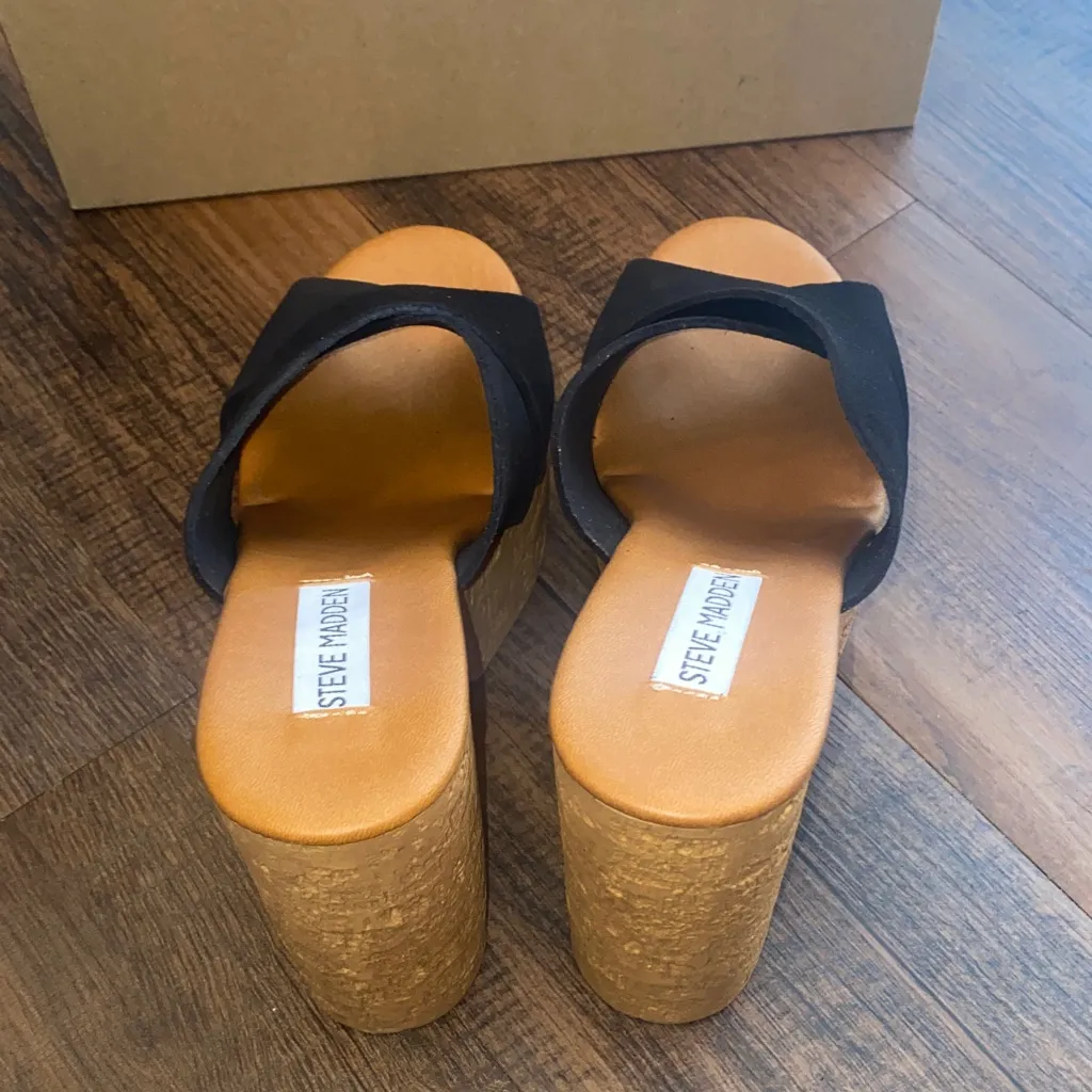 Steve Madden Black Suede Platform Sandals - Image 7